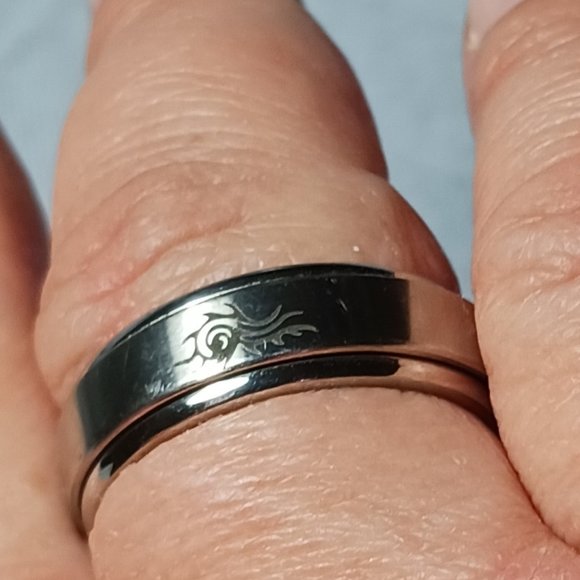 Vintage Surgical Steel Silver Tribal Spinner Fidget Anxiety Ring Size 13 - Picture 4 of 11